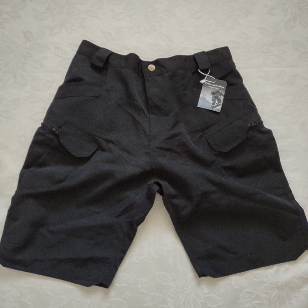 Men's Black Cargo Shorts With Pockets Wihh Zipper